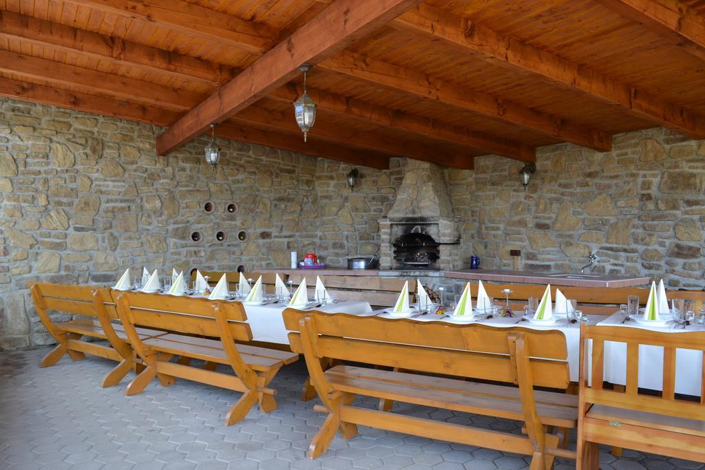 Hotel Privat Julia à Vrbov Extérieur photo