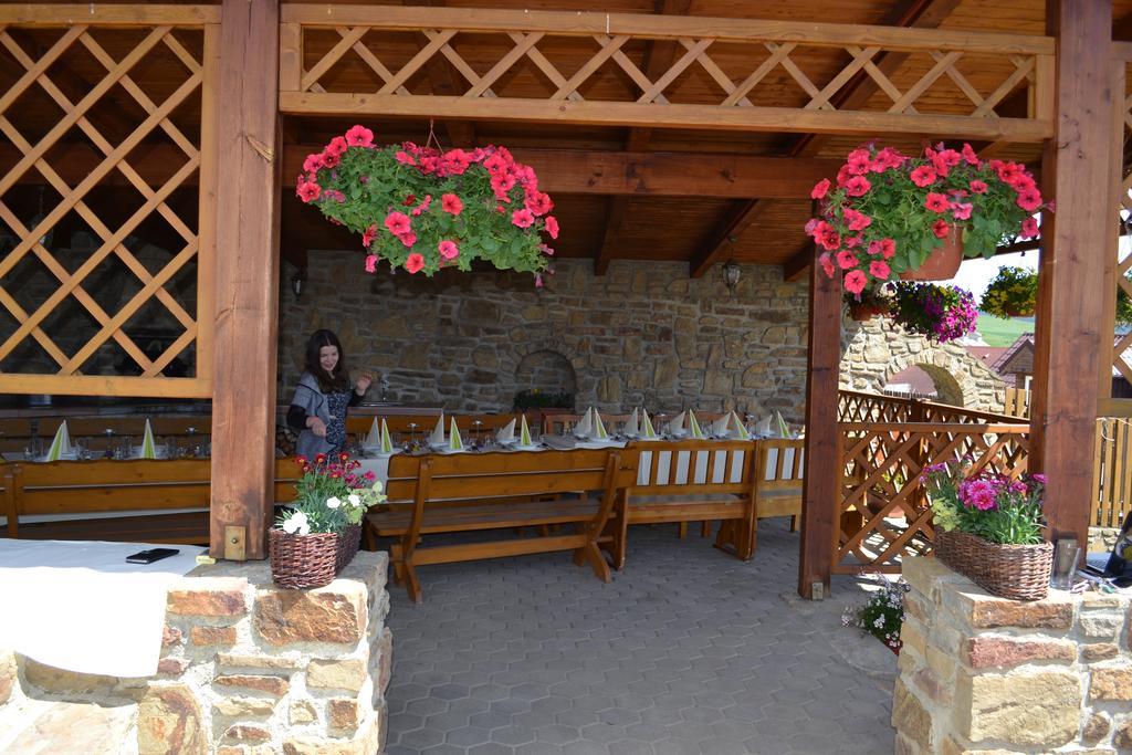Hotel Privat Julia à Vrbov Extérieur photo